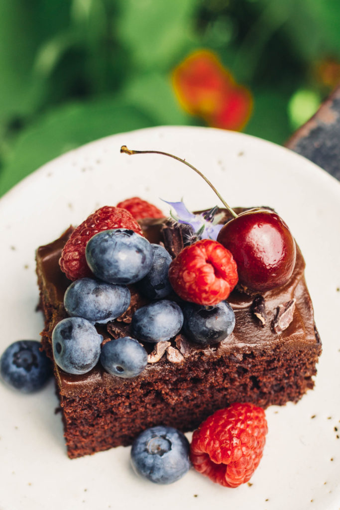 Simple one bowl vegan chocolate cake with healthier yam chocolate icing. The perfect snacking cake to have on hand for any occasion #vegan #chocolate #cake #onebowl
