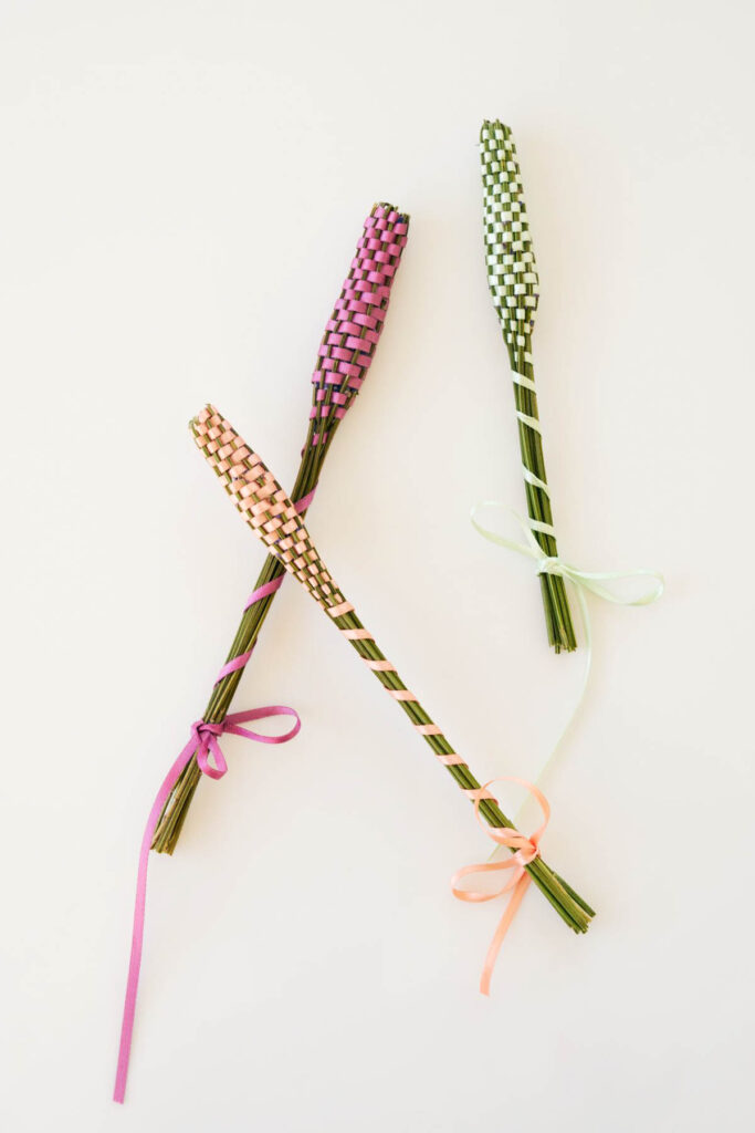 How to Make a Fragrant Lavender Wand